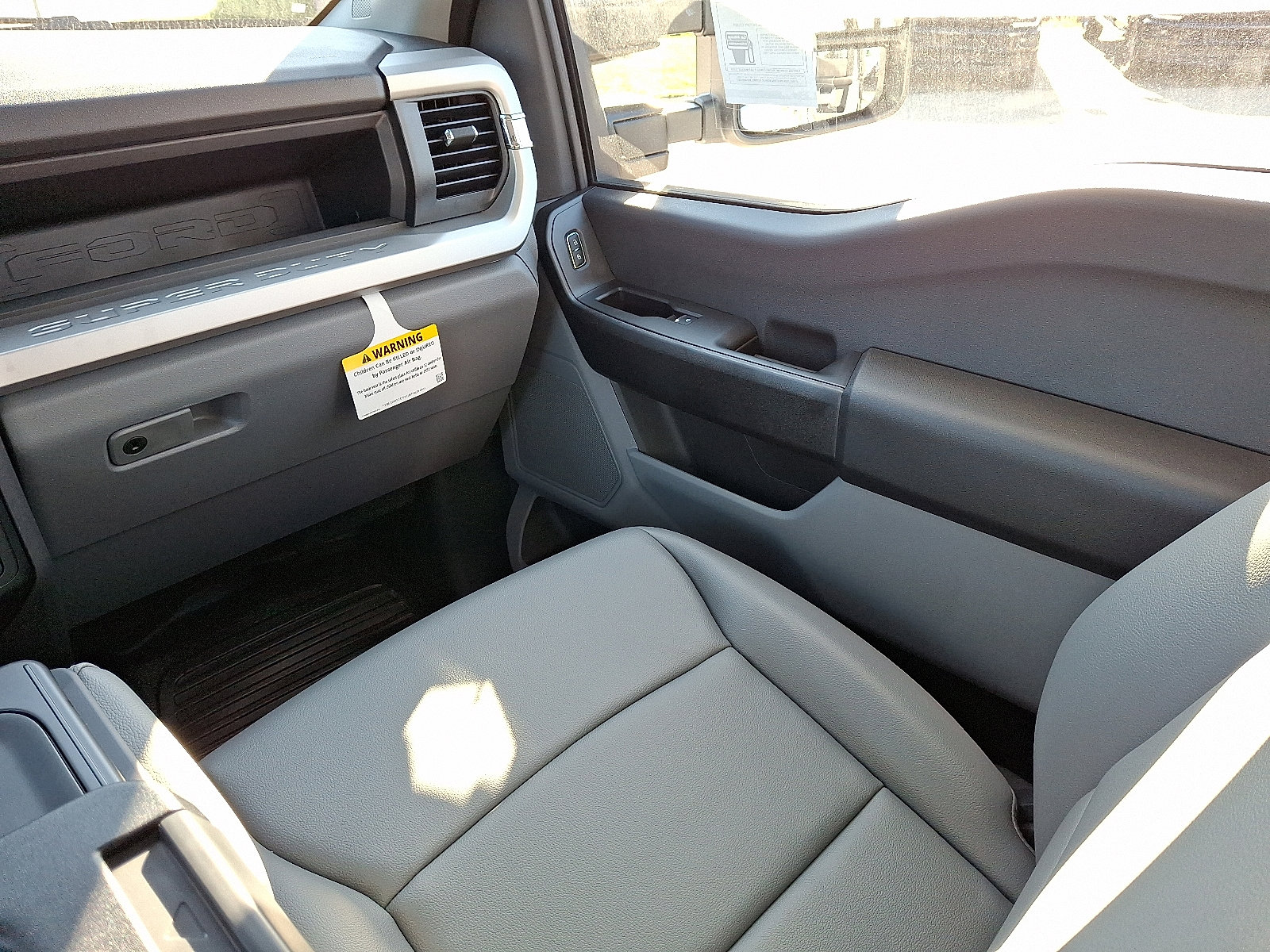 2024 Ford F-550 XL Image 11 of 17