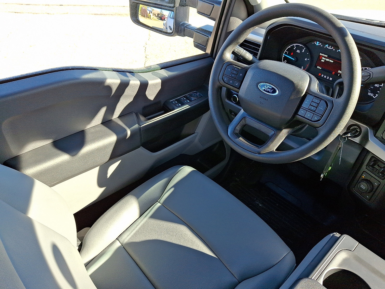 2024 Ford F-550 XL Image 14 of 17