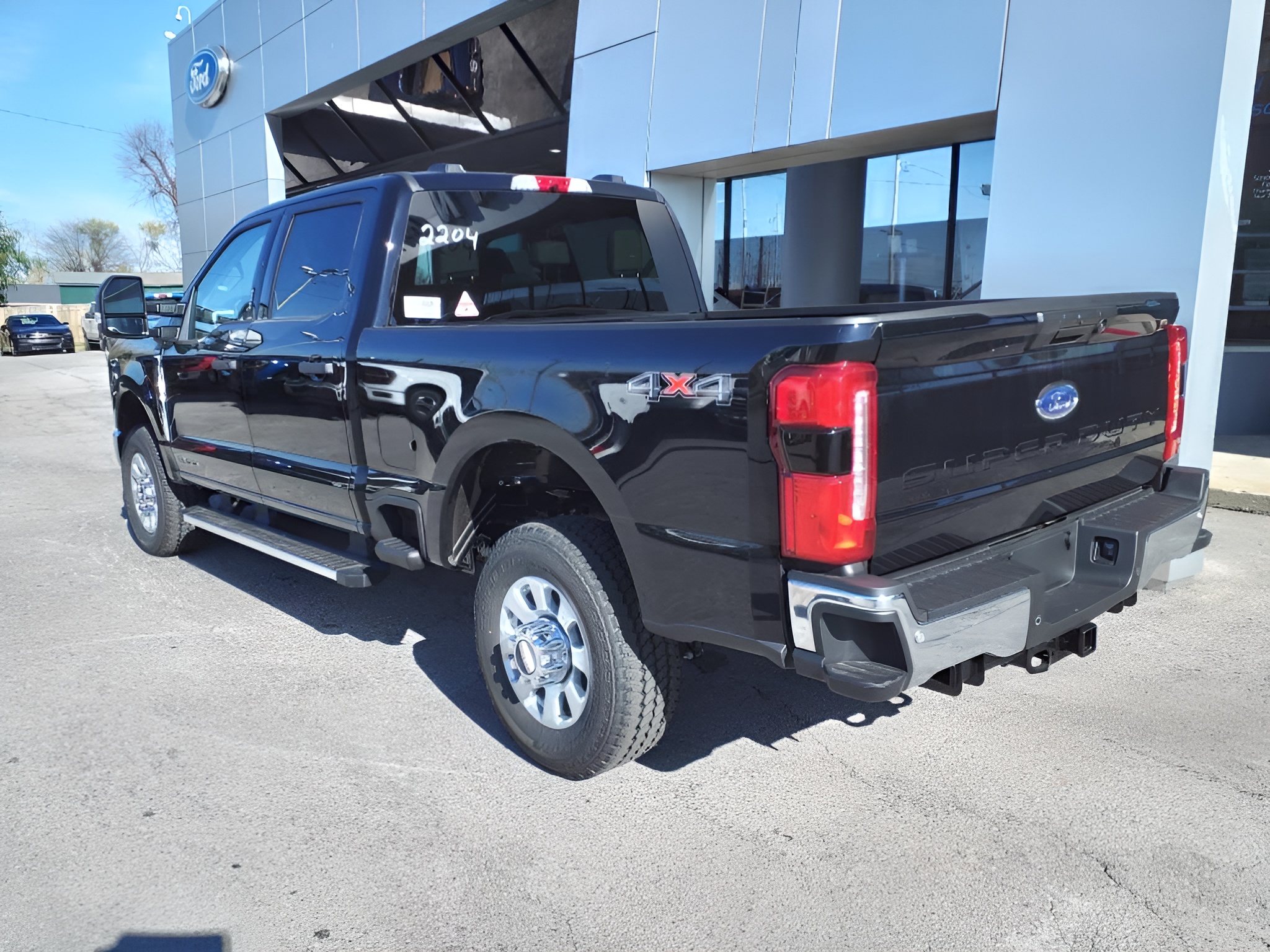 Vehicle image 15 of 16