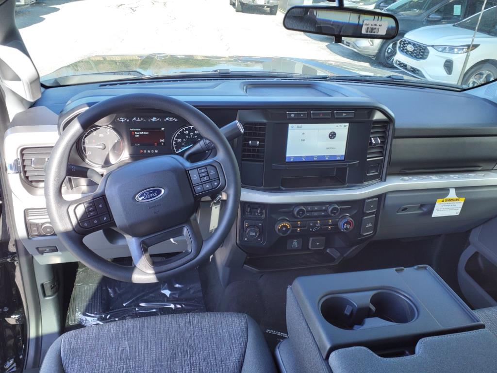 Vehicle image 8 of 16