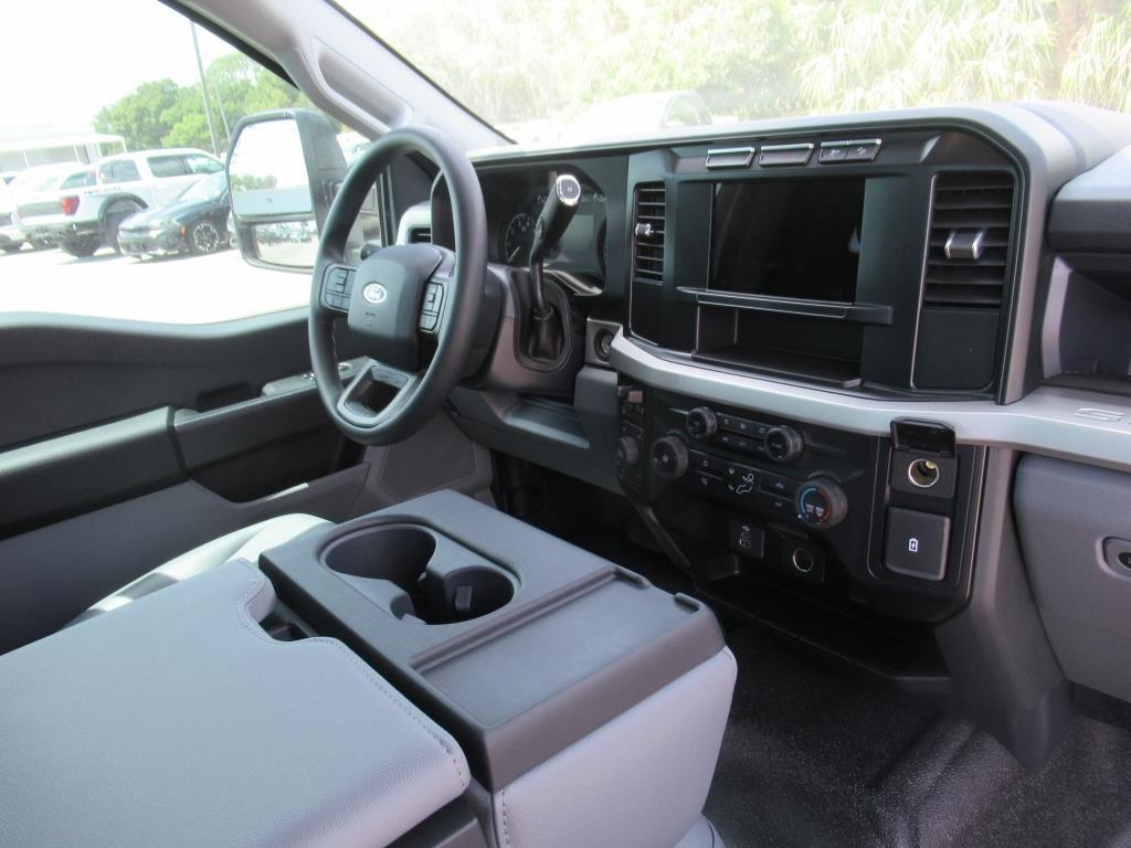 2024 Ford F-250 XL Image 12 of 26