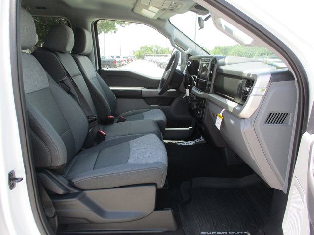 2024 Ford F-250 XLT Image 8 of 20