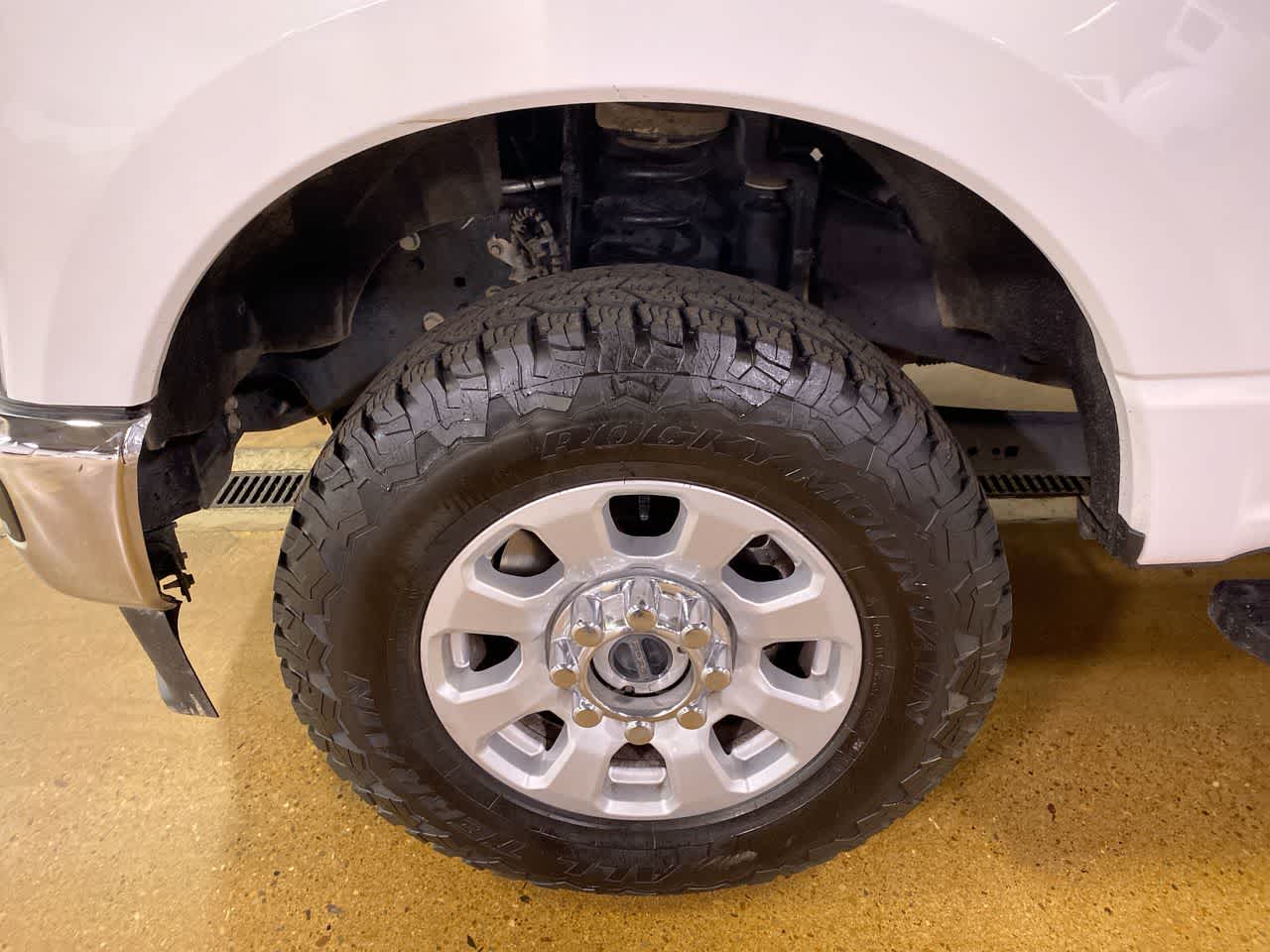 2024 Ford F-250 XLT Image 11 of 27