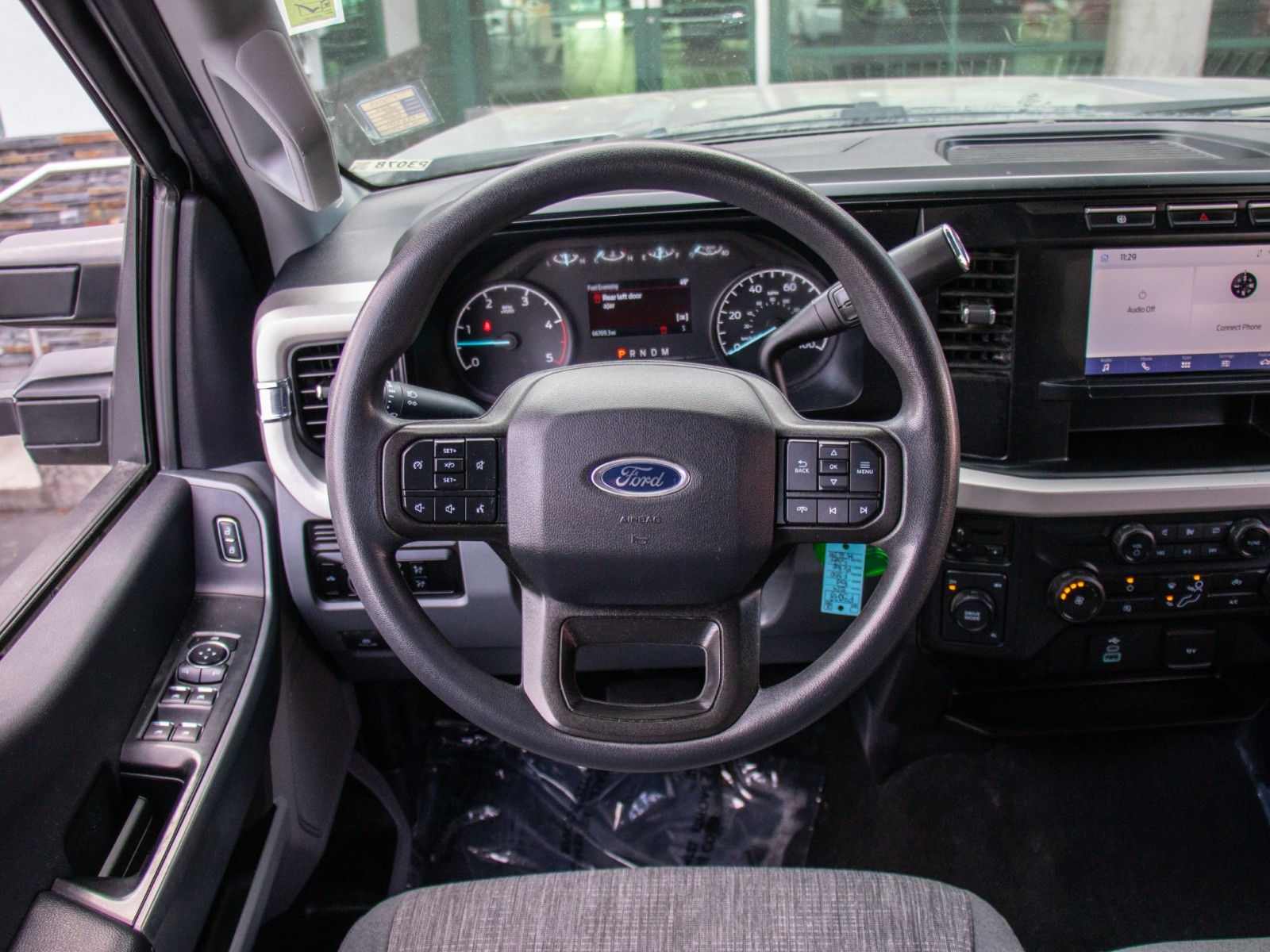 2024 Ford F-350 XLT Image 16 of 24