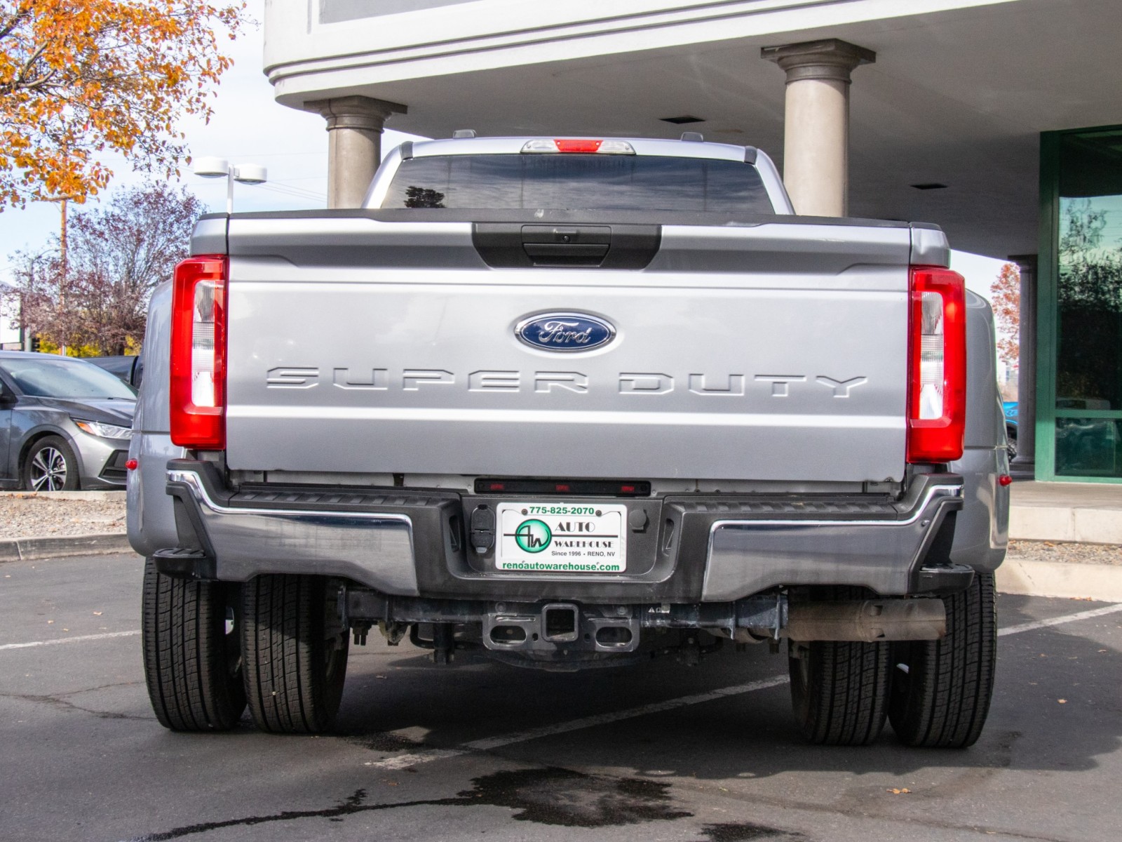 2024 Ford F-350 XLT Image 6 of 24