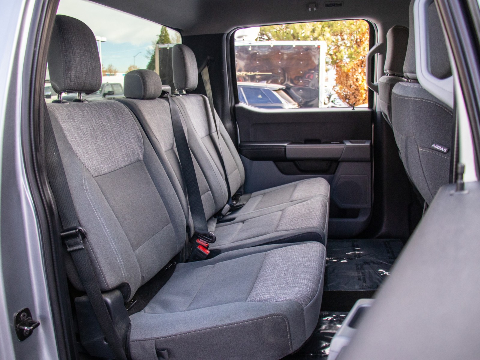 2024 Ford F-350 XLT Image 10 of 24