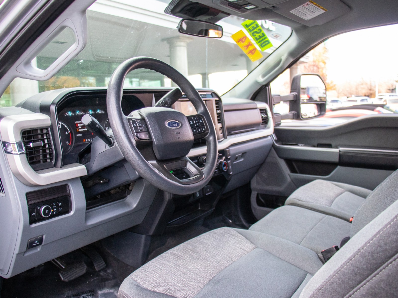 2024 Ford F-350 XLT Image 15 of 24