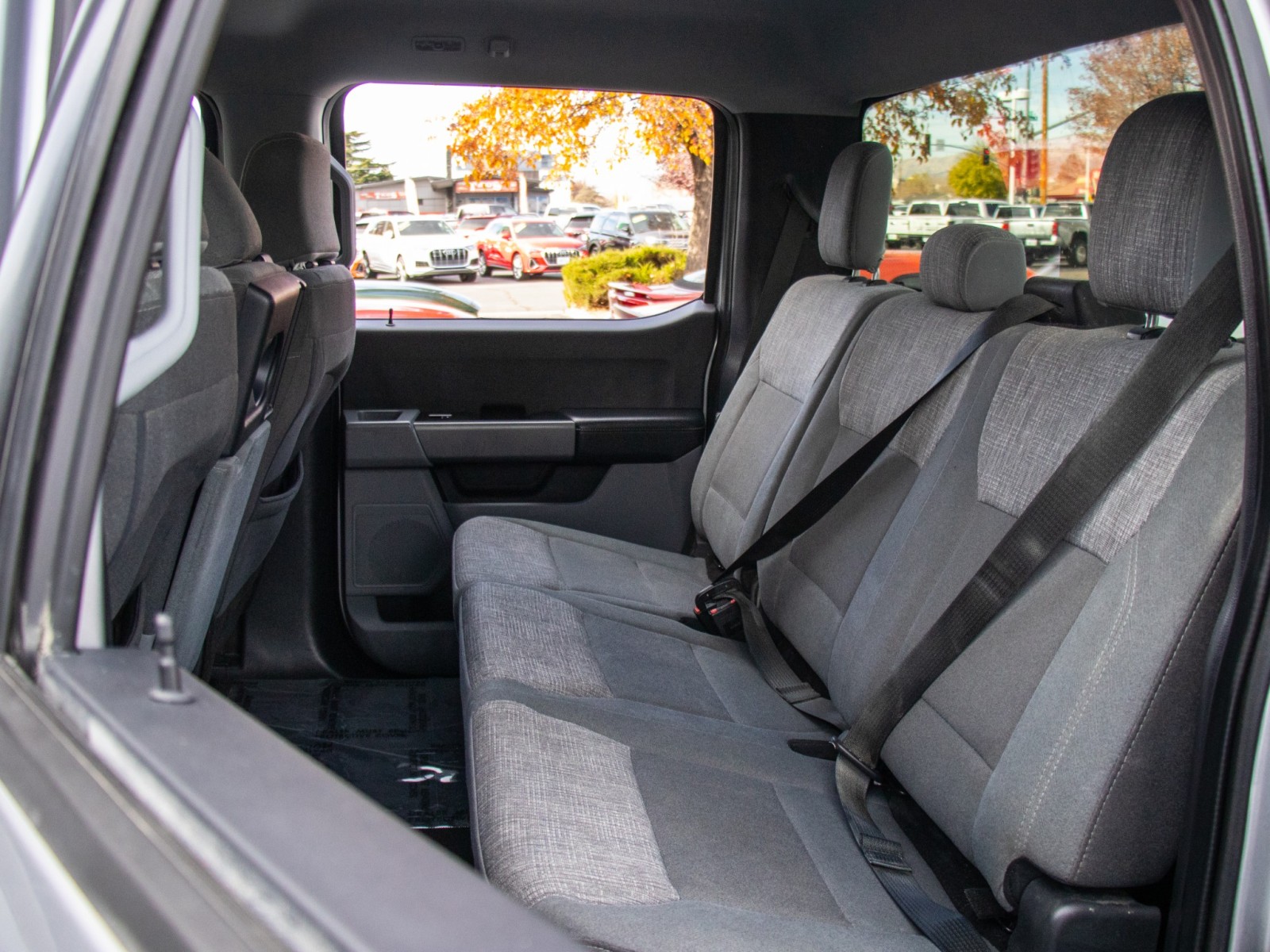 2024 Ford F-350 XLT Image 12 of 24