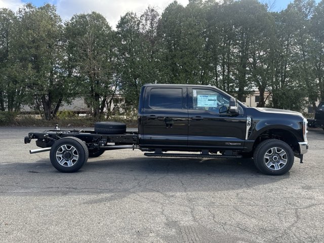 Vehicle image 4 of 38