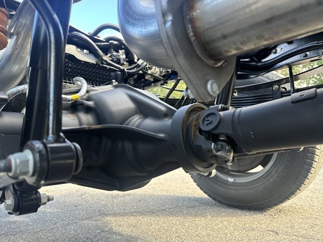 Vehicle image 34 of 38