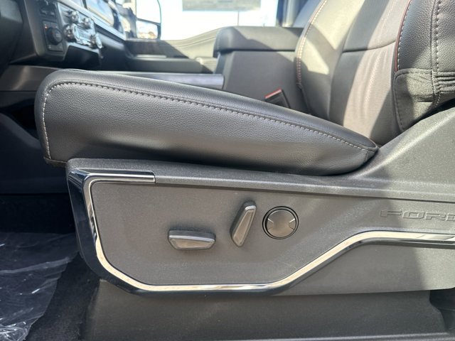 Vehicle image 26 of 38
