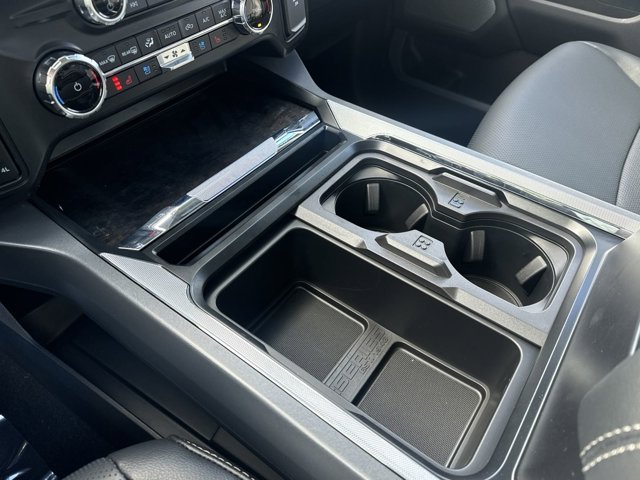 Vehicle image 23 of 38