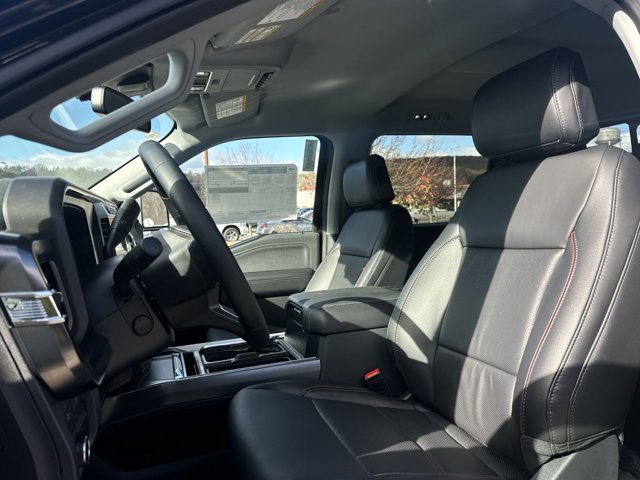 Vehicle image 27 of 38