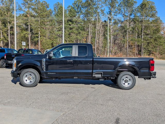 Vehicle image 7 of 38