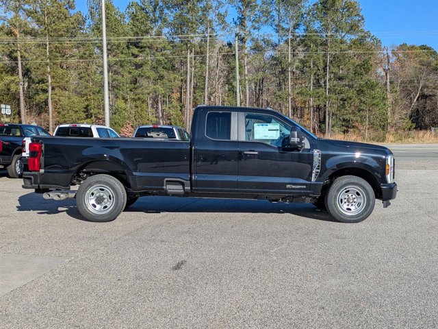 Vehicle image 4 of 38