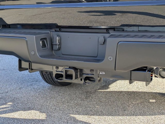 Vehicle image 33 of 38
