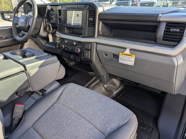 Vehicle image 37 of 38