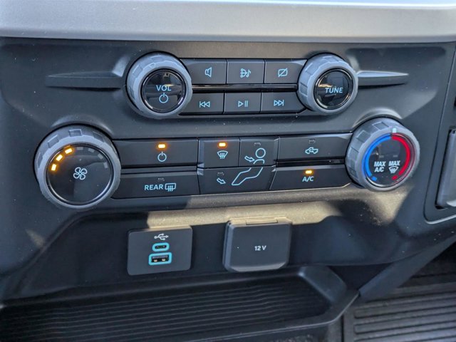 Vehicle image 24 of 38