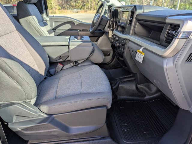 Vehicle image 36 of 38