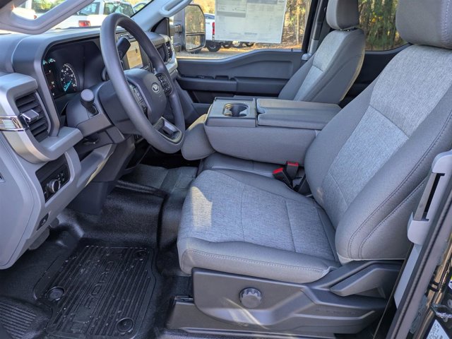 Vehicle image 13 of 38