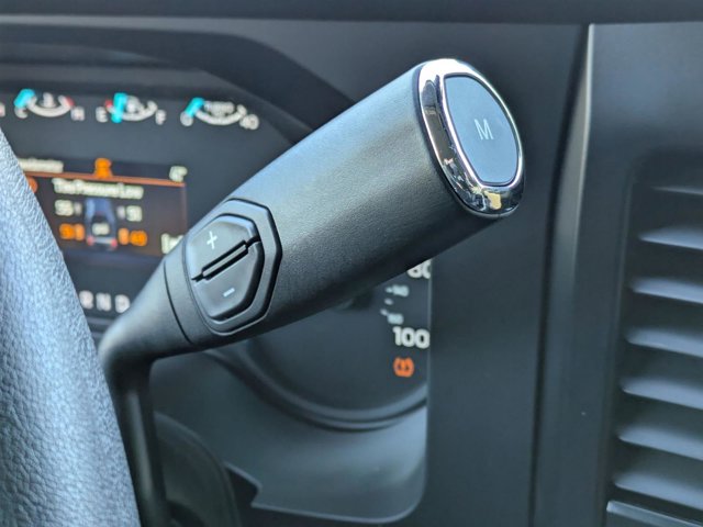Vehicle image 25 of 38