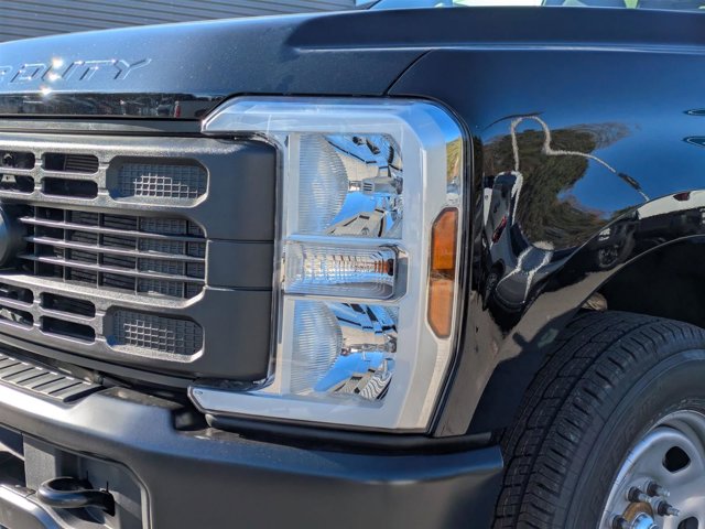 Vehicle image 9 of 38