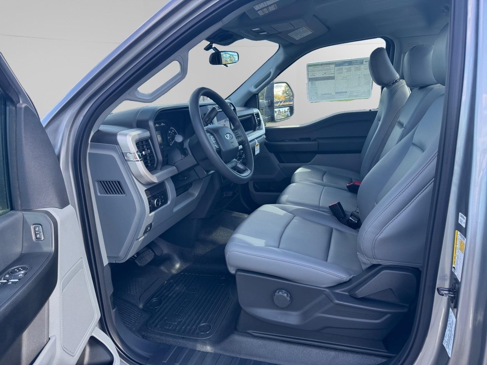 Vehicle image 9 of 12