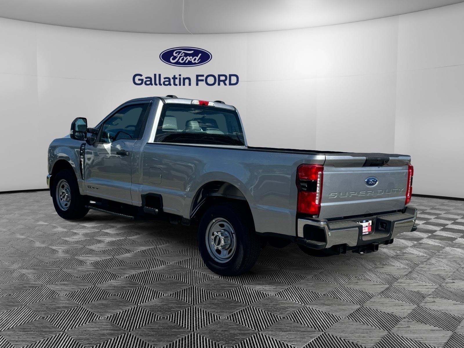 Vehicle image 7 of 12
