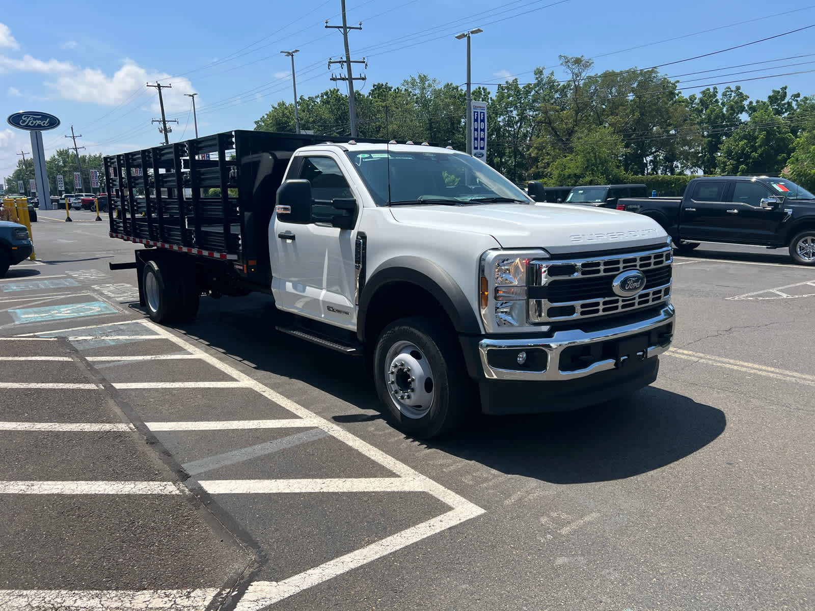 2024 Ford F-550 XL Image 3 of 9