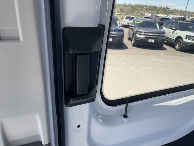 Vehicle image 42 of 50