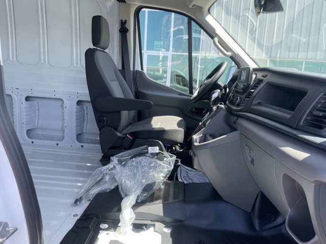 Vehicle image 47 of 50