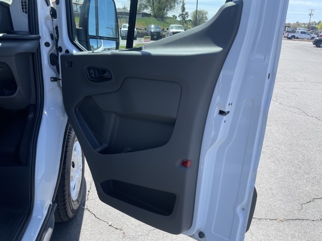 Vehicle image 46 of 50