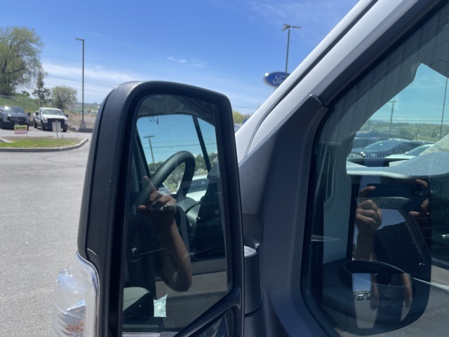 Vehicle image 16 of 50