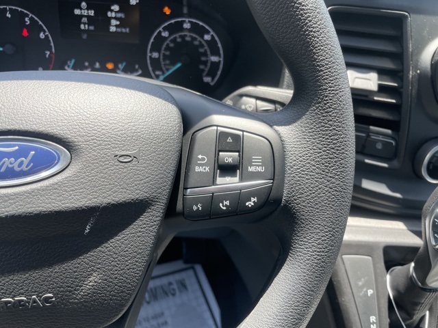 Vehicle image 31 of 50