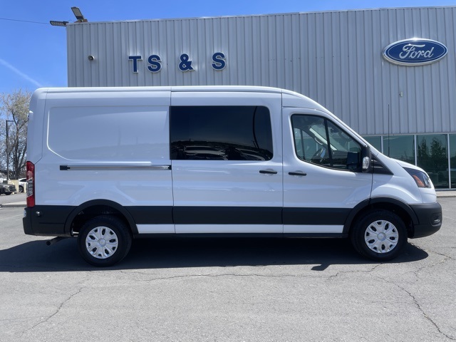 Vehicle image 4 of 50