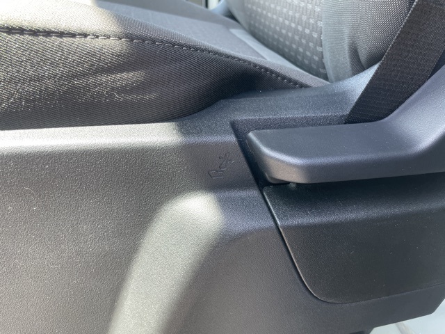 Vehicle image 22 of 50