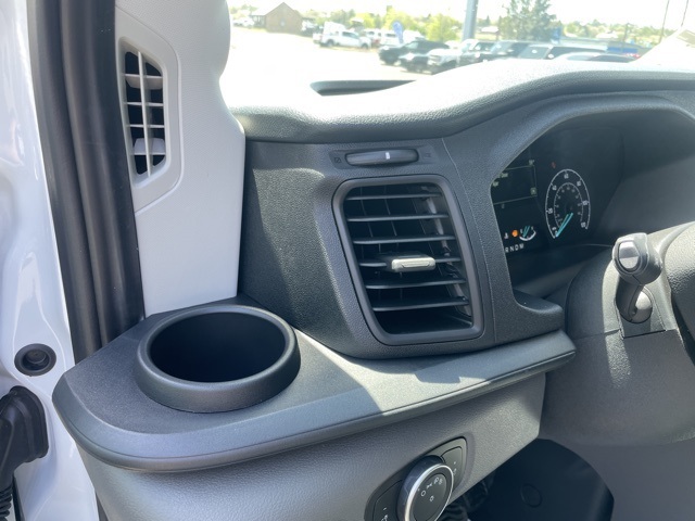 Vehicle image 25 of 50
