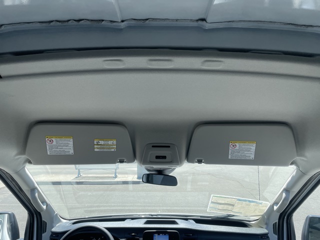 Vehicle image 28 of 50
