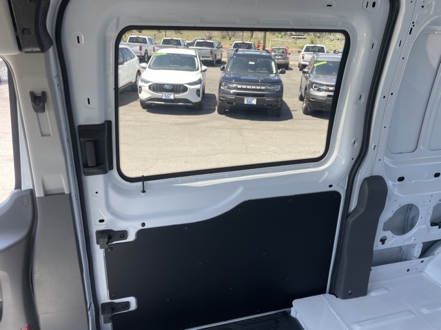 Vehicle image 41 of 50