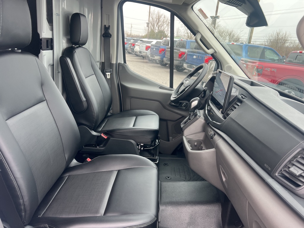Vehicle image 12 of 20