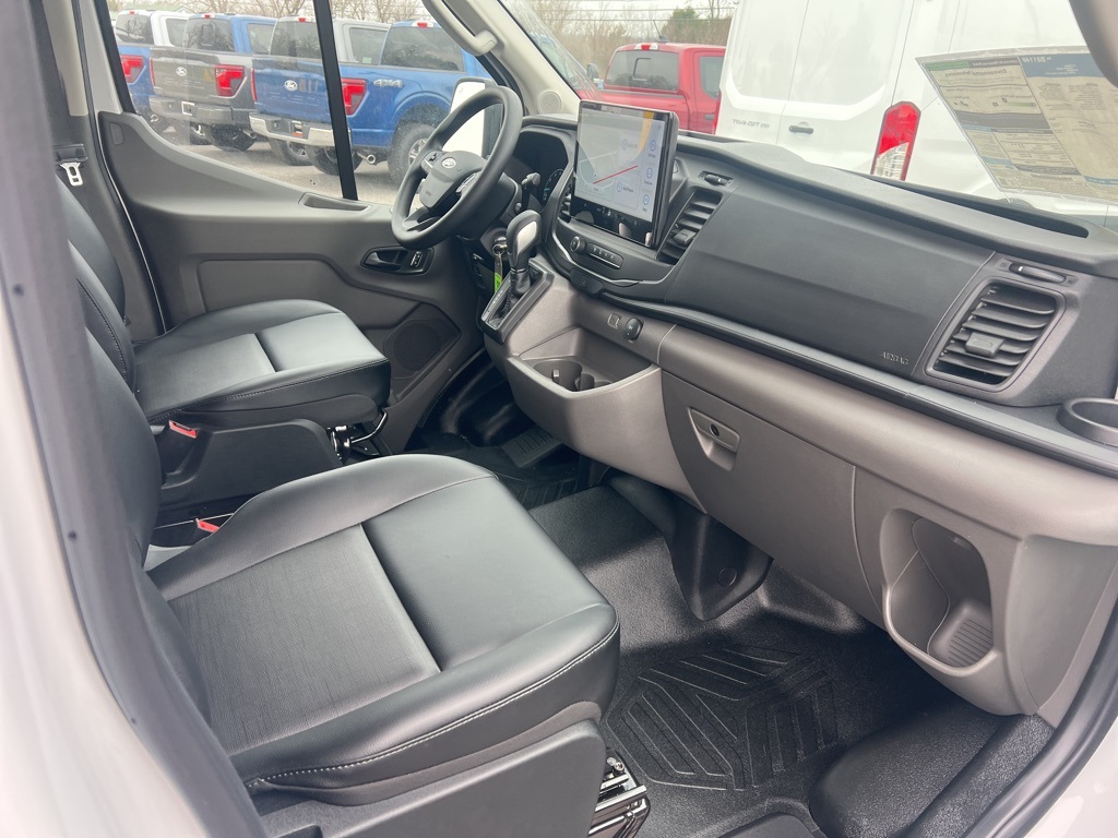 Vehicle image 11 of 20