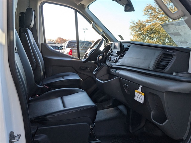 Vehicle image 20 of 23
