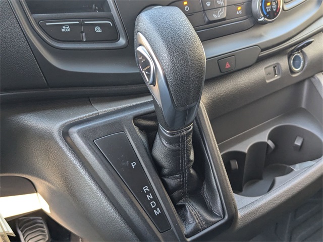 Vehicle image 16 of 23