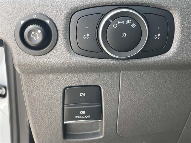 Vehicle image 15 of 29