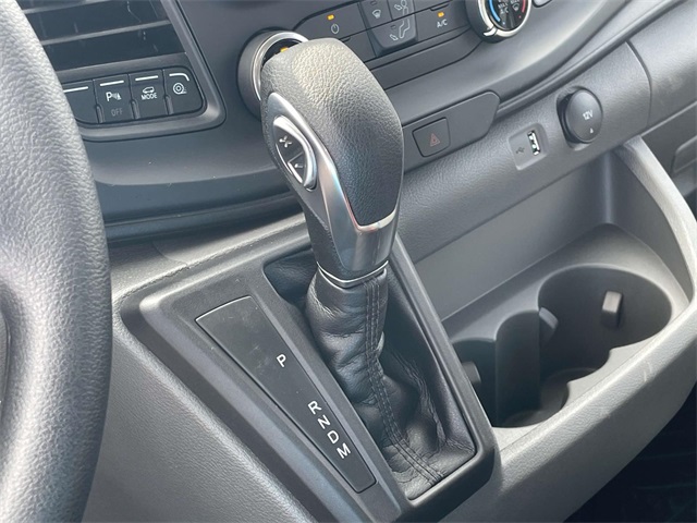 Vehicle image 13 of 29