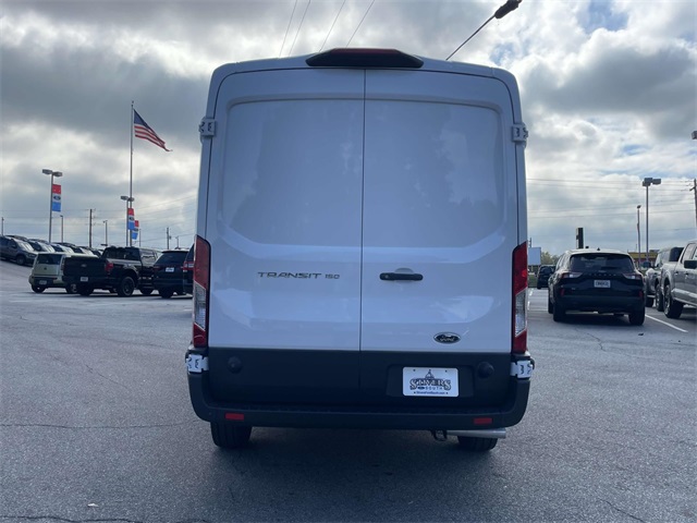 Vehicle image 27 of 29