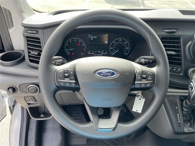 Vehicle image 4 of 29