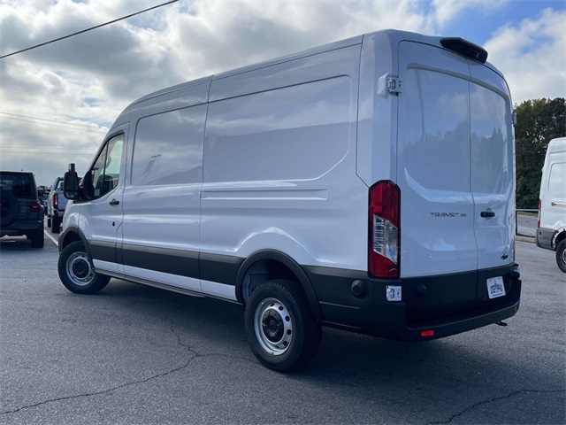 Vehicle image 28 of 29