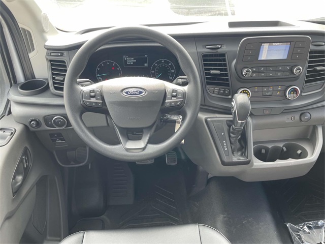 Vehicle image 21 of 29