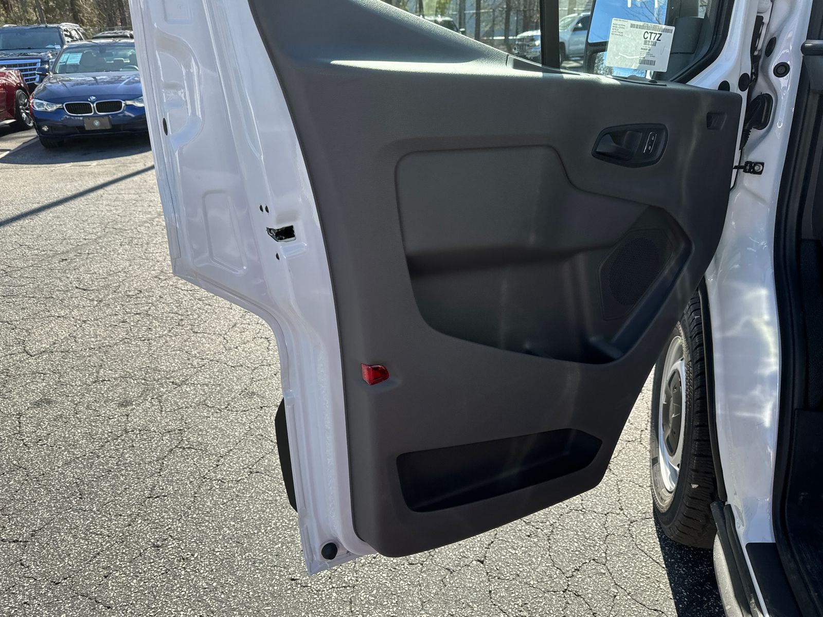 Vehicle image 11 of 30